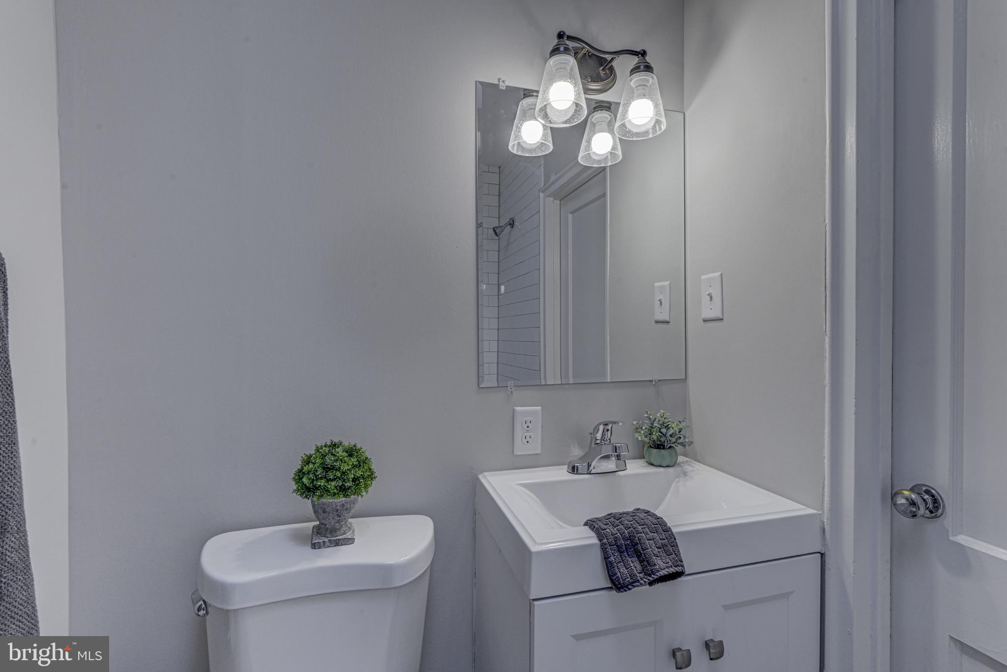 5412 Channing Road Baltimore, MD 21229 - Photo 18 of 32