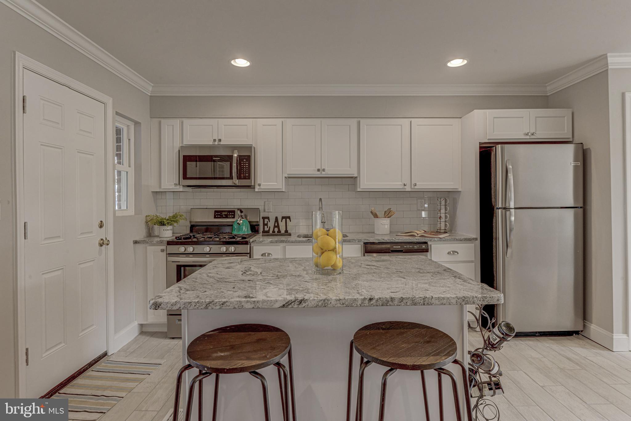5412 Channing Road Baltimore, MD 21229 - Photo 8 of 32
