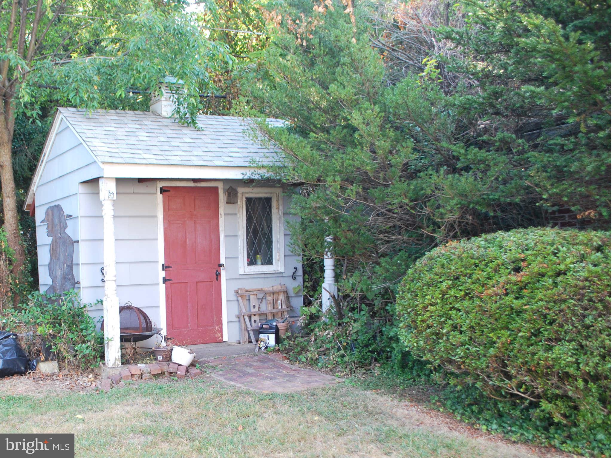 12 Overbrook Road Catonsville, MD 21228 - Photo 22 of 26 Exterior (Rear)