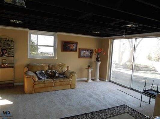 865 Fieldstone Court Rochester, MI 48309 - Photo 18 of 27 18.JPG