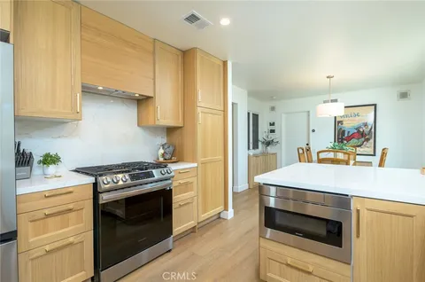 $1,425,000 | 720 Starlight Heights Drive, La Canada Flintridge, CA 91011