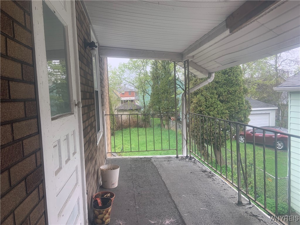 49 Newburgh Avenue Buffalo, NY 14211 - Photo 13 of 31