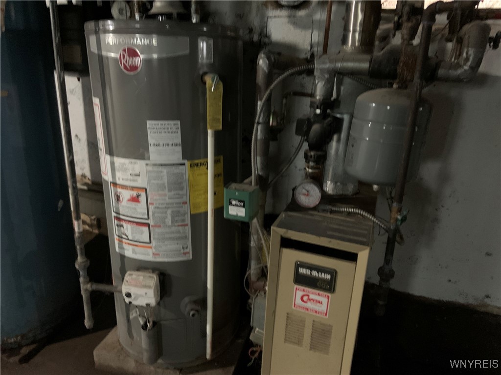 49 Newburgh Avenue Buffalo, NY 14211 - Photo 18 of 31