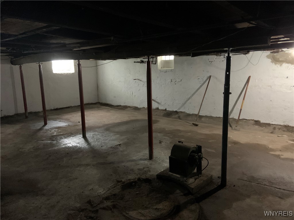 49 Newburgh Avenue Buffalo, NY 14211 - Photo 19 of 31
