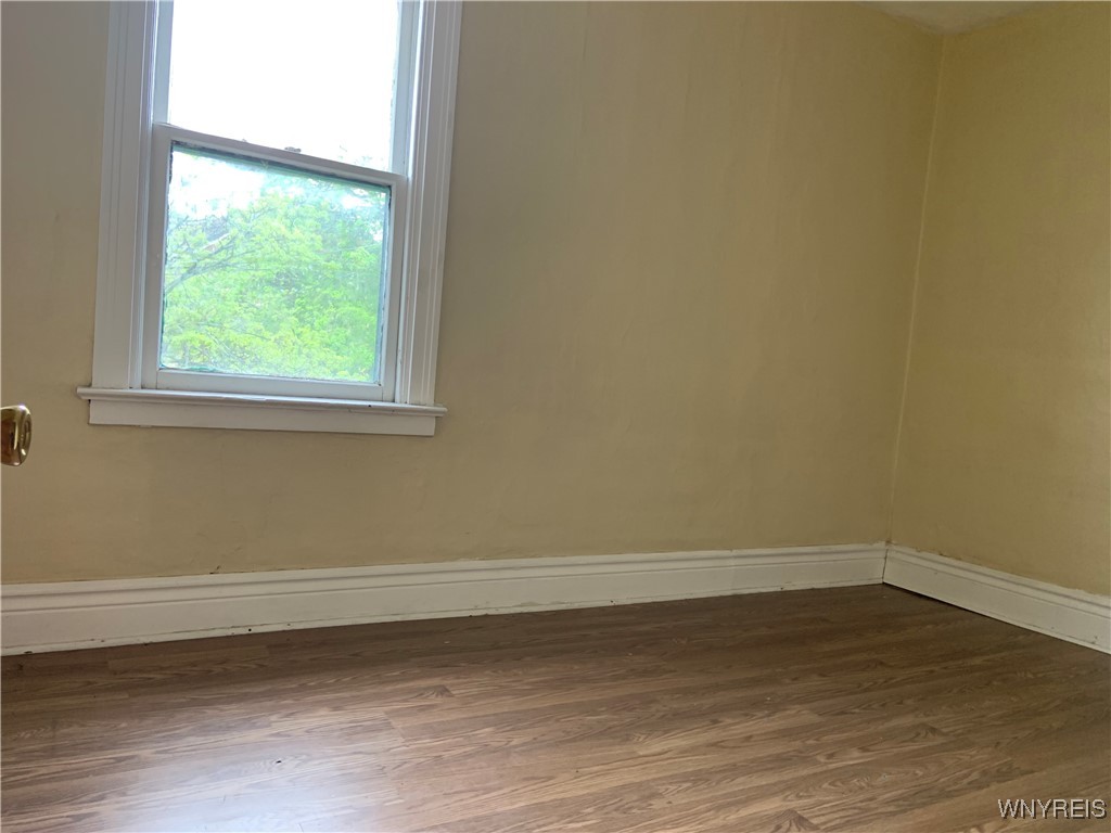 49 Newburgh Avenue Buffalo, NY 14211 - Photo 30 of 31