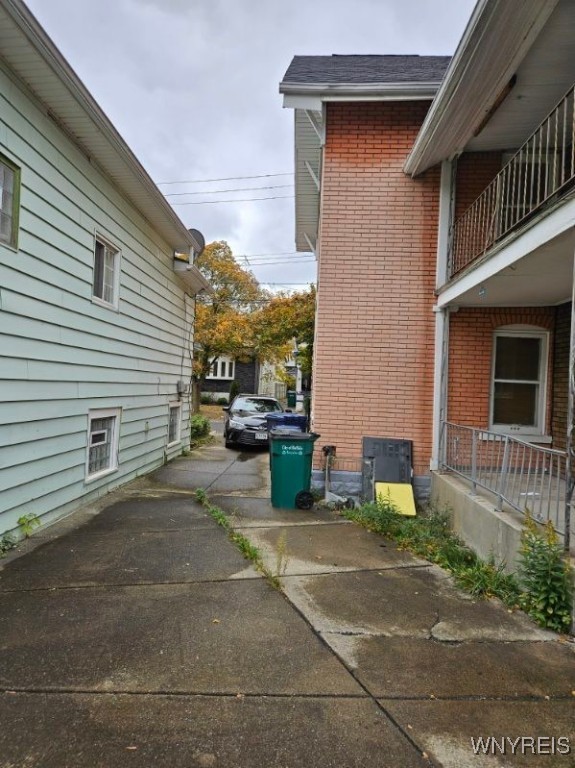 49 Newburgh Avenue Buffalo, NY 14211 - Photo 6 of 31