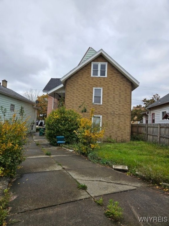 49 Newburgh Avenue Buffalo, NY 14211 - Photo 8 of 31