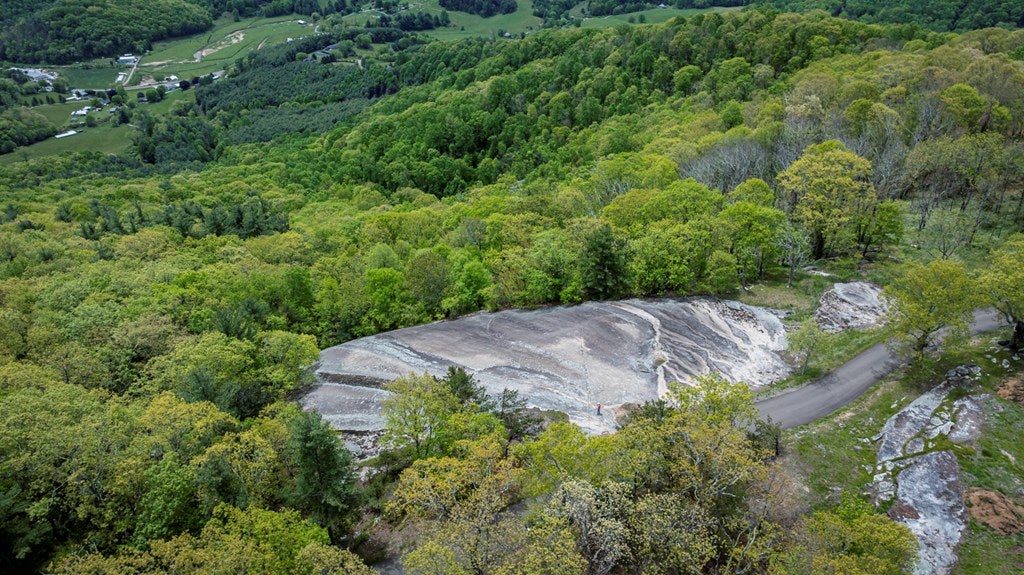 1742 Point Lookout Lane Independence, VA 24348 - Photo 8 of 70 Gallery Image 8