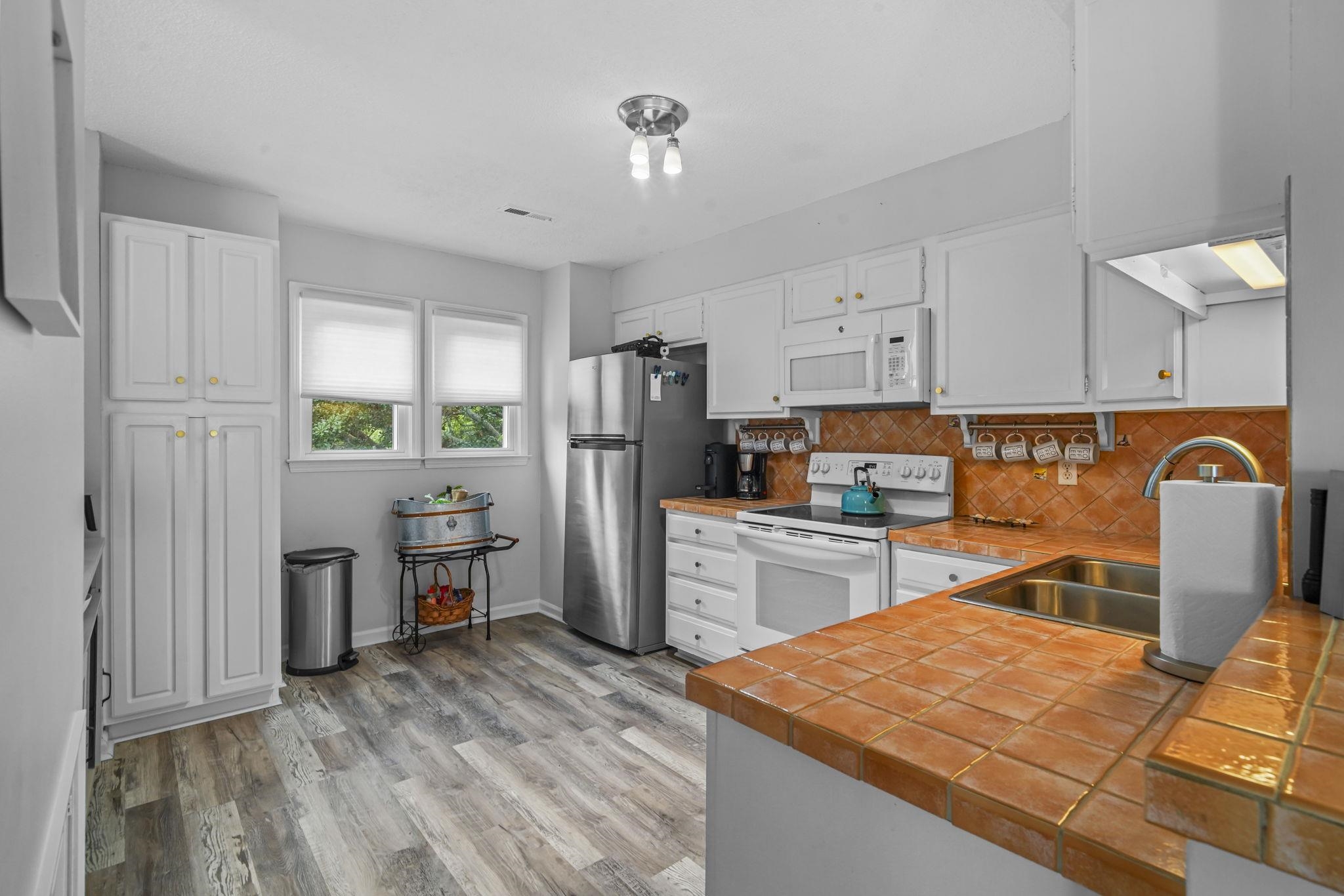 4999 Highway 17 Business, Unit 108D Murrells Inlet, SC 29576 - Photo 8 of 29