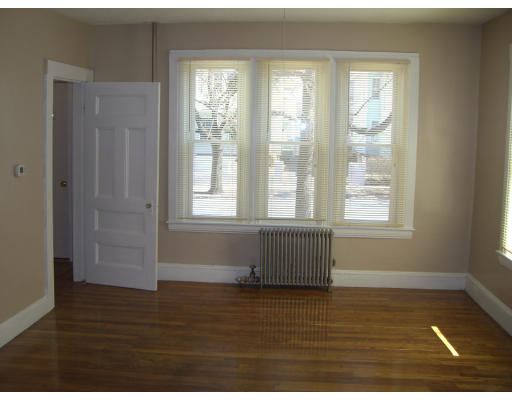 24-26 Malden Street Springfield, MA 01108 - Photo 5 of 22 Gallery Image 5