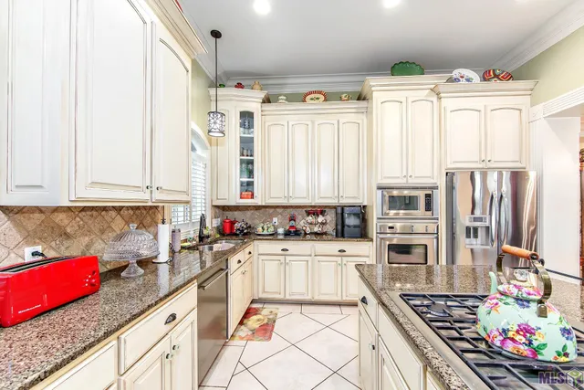 $1,001,500 | 157 Regal Row, Houma, LA 70360