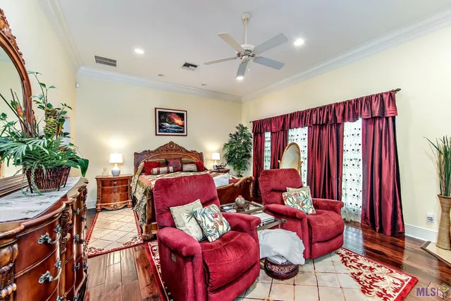 $1,001,500 | 157 Regal Row, Houma, LA 70360