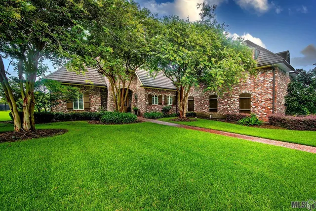 $1,001,500 | 157 Regal Row, Houma, LA 70360