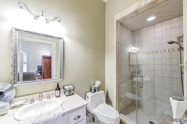 $1,001,500 | 157 Regal Row, Houma, LA 70360