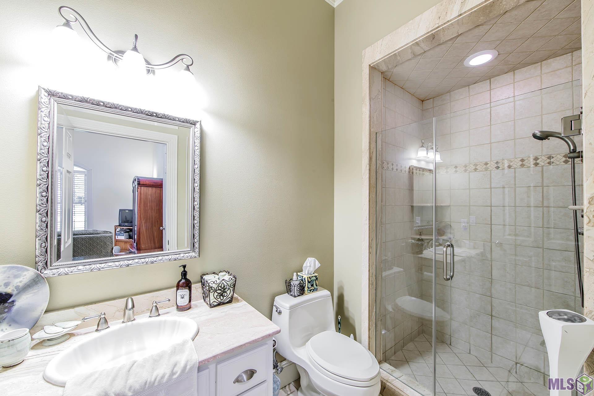 157 Regal Row Houma, LA 70360 - Photo 23 of 31