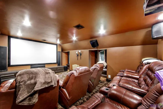 $1,001,500 | 157 Regal Row, Houma, LA 70360