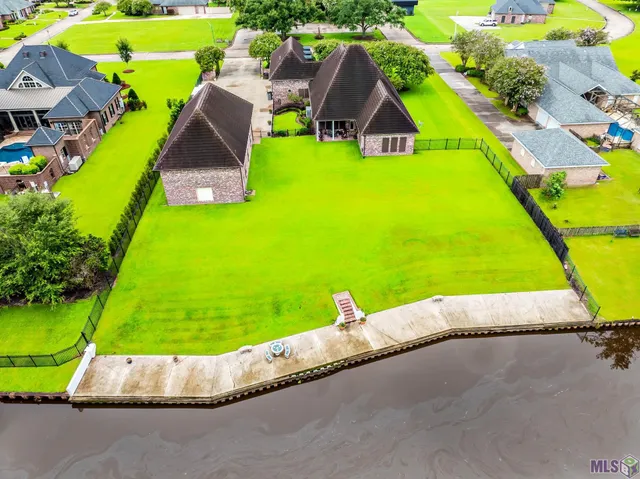 $1,001,500 | 157 Regal Row, Houma, LA 70360