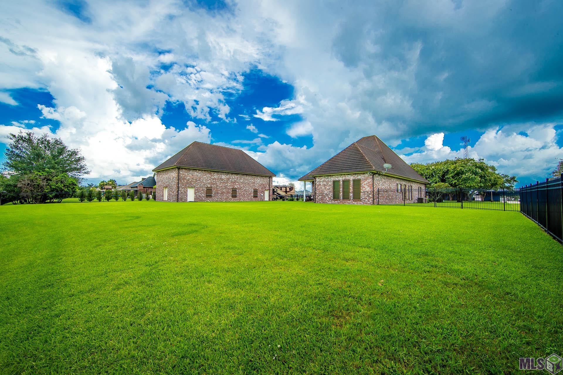 157 Regal Row Houma, LA 70360 - Photo 8 of 31