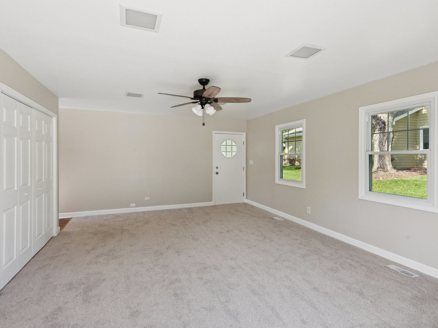 27W571 Ridgeview Street West Chicago, IL 60185 - Photo 22 of 32 Gallery Image 22