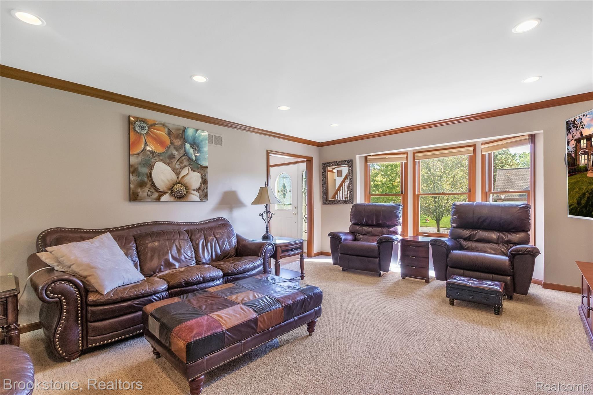 1387 Royal Crescent Street Rochester, MI 48306 - Photo 4 of 33 11-1387-Royal-Crescent-St-WindowSti.jpg