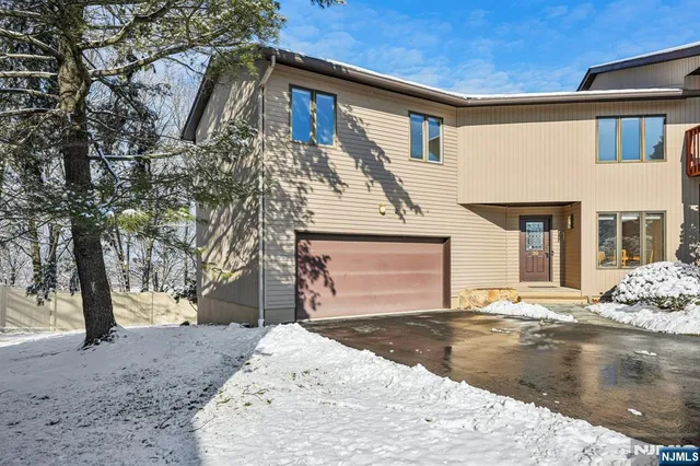 $650,000 | 39 Cedarwood Terrace, Woodland Park, NJ 07424