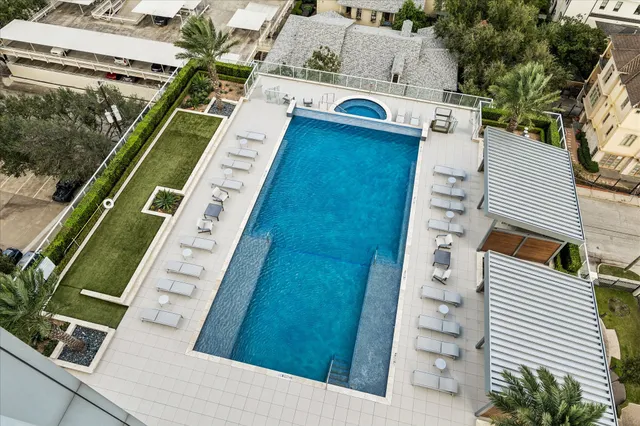 a view of a yard with chairs