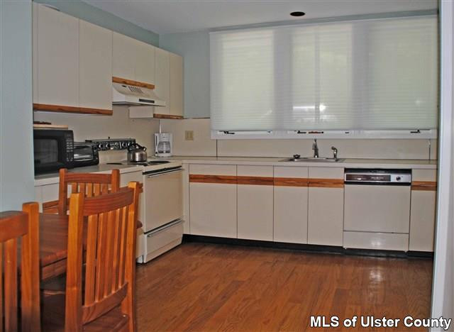 270 Pines Drive, Unit ROXBURY RUN Roxbury, NY 12421 - Photo 4 of 10 Photo 4