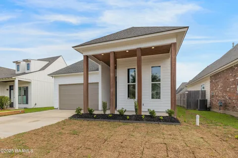 $374,990 | 213 Maple Branch Street, Lafayette, LA 70508