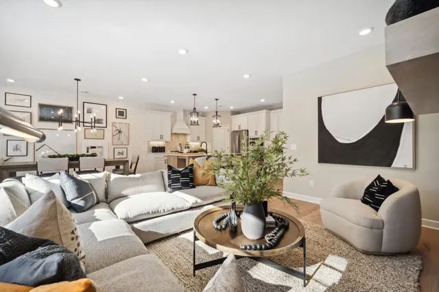 $599,990 | 15680 Goodview Avenue North, Hugo, MN 55038