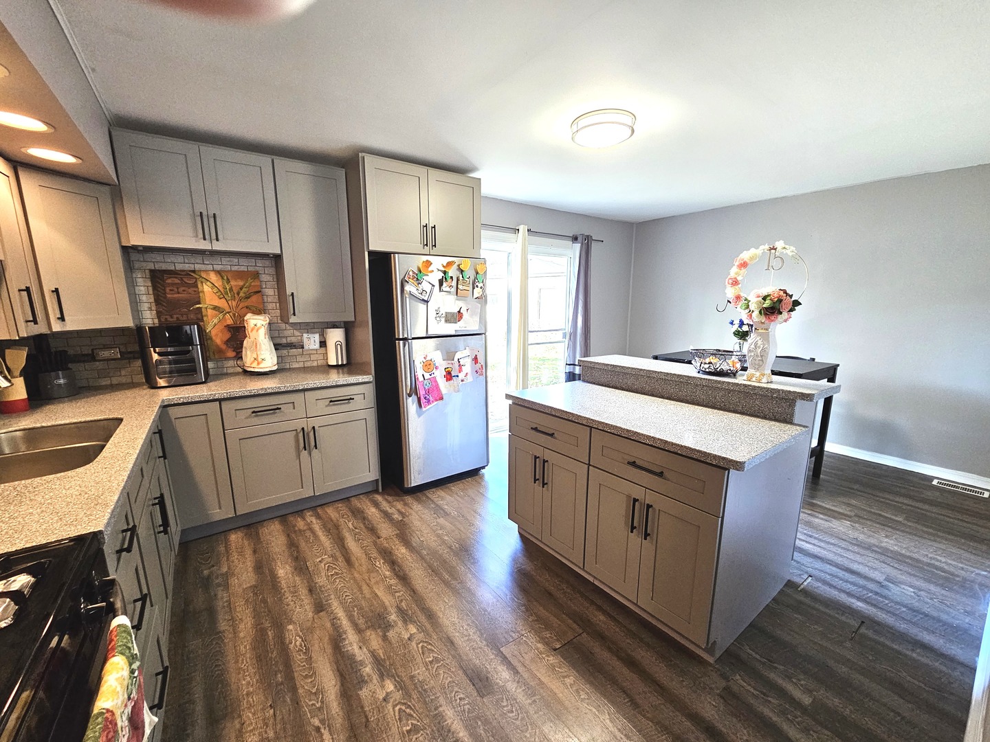 226 Nippert Avenue Romeoville, IL 60446 - Photo 8 of 18 Gallery Image 8