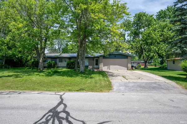 $224,900 | 2423 Otsego Drive, Fort Wayne, IN 46825