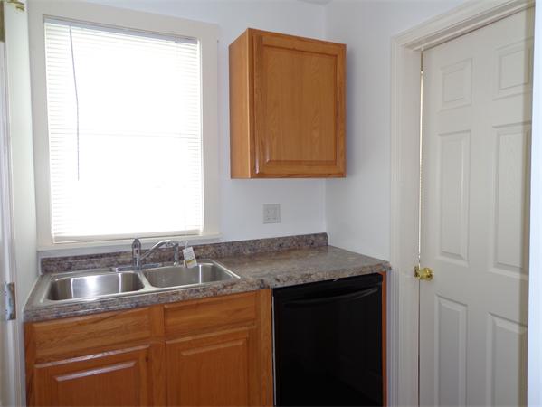 69 Bridge Street West Springfield, MA 01089 - Photo 3 of 17 Gallery Image 3