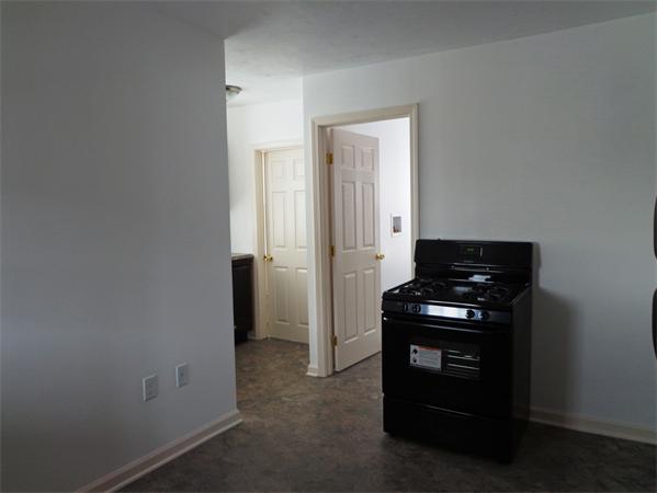 69 Bridge Street West Springfield, MA 01089 - Photo 4 of 17 Gallery Image 4