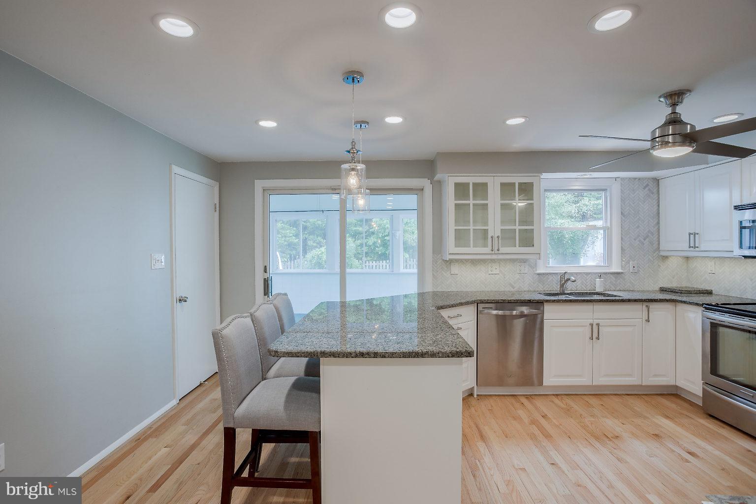 517 Bathurst Road Baltimore, MD 21228 - Photo 13 of 27 Kitchen