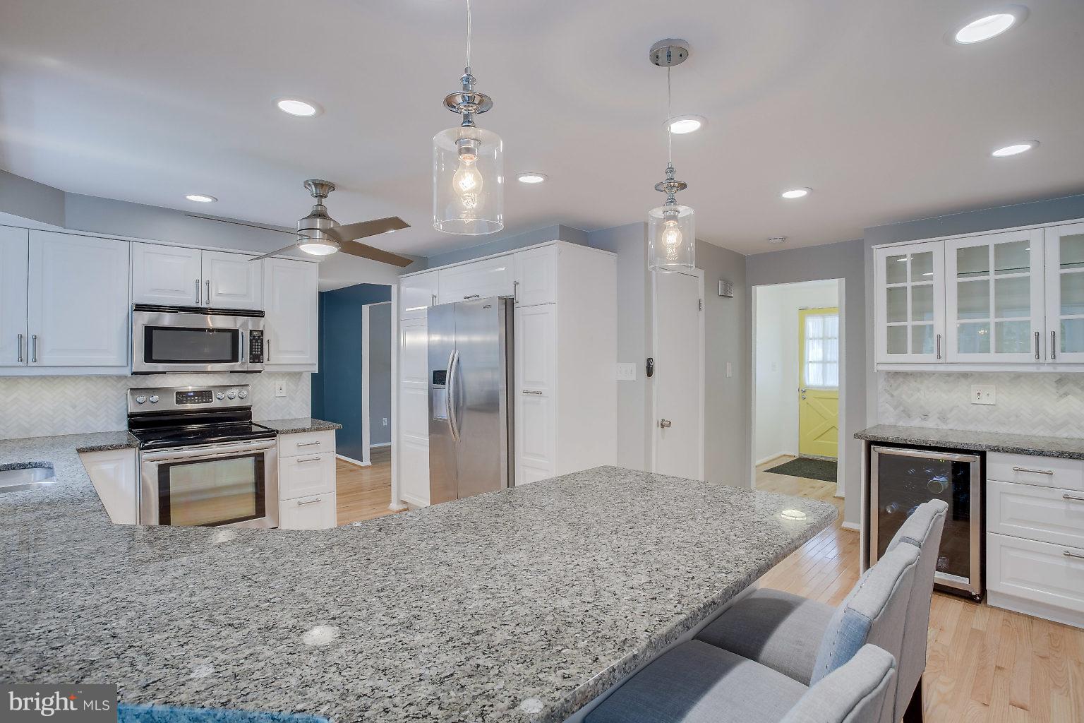 517 Bathurst Road Baltimore, MD 21228 - Photo 9 of 27 Breakfast bar!