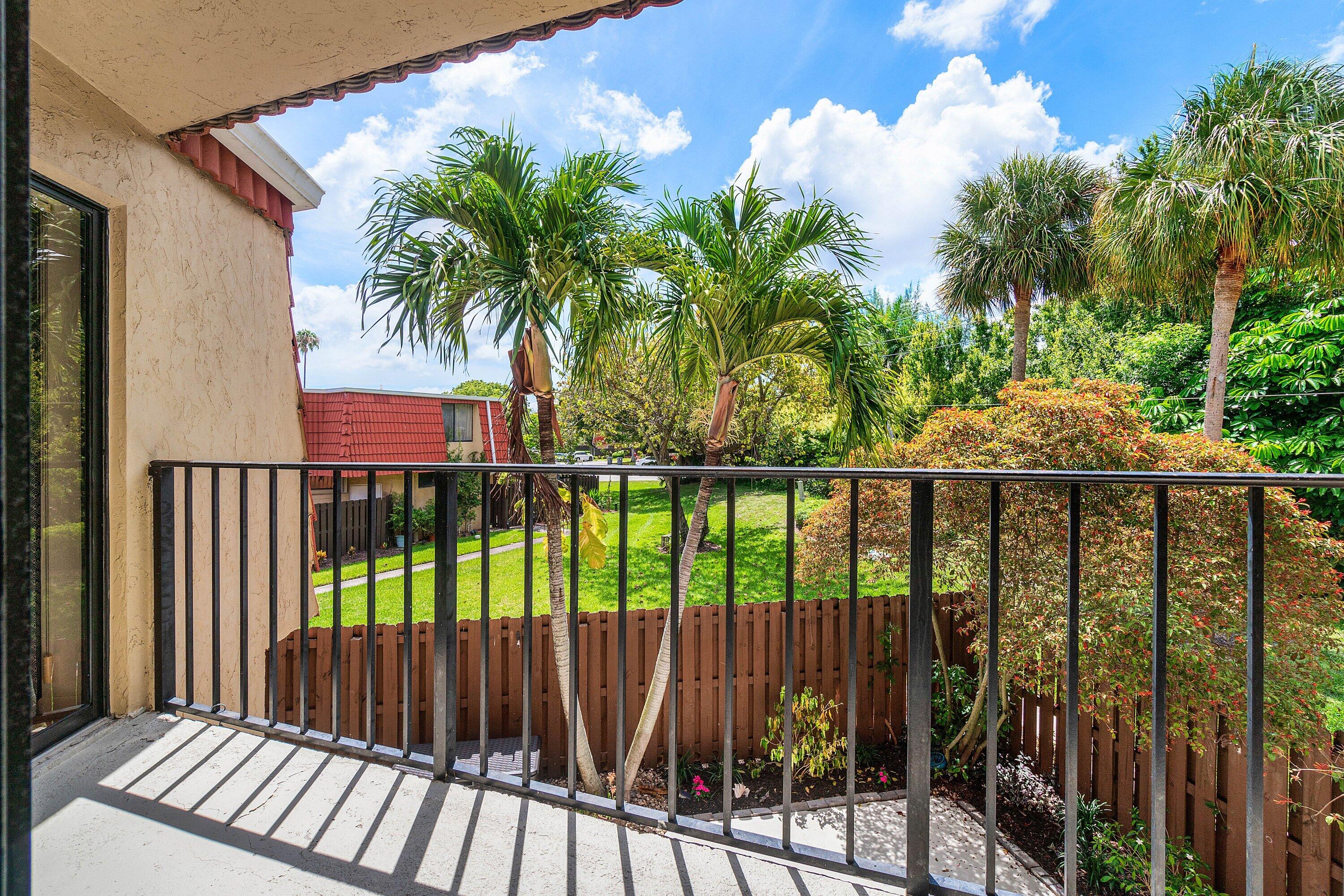 8122 Thames Boulevard, Unit C Boca Raton, FL 33433 - Photo 27 of 43 Second floor Balcony