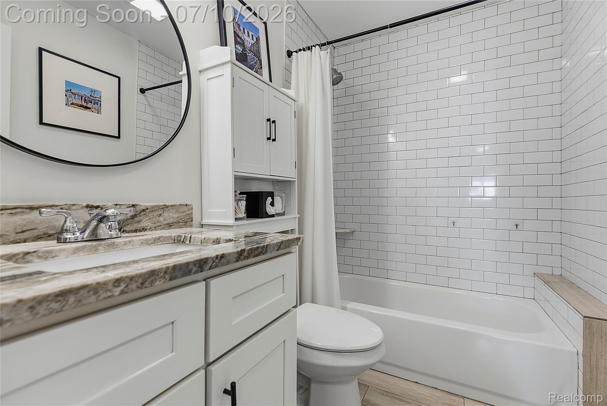 3295 Cumberland Road Berkley, MI 48072 - Photo 17 of 32 Bathroom