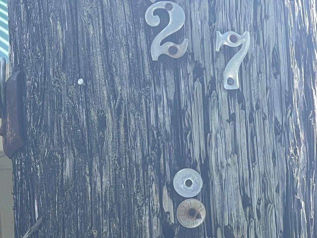 430 Kaiwiki Road Hilo, HI 96720 - Photo 4 of 16 a bathroom with a shower curtain