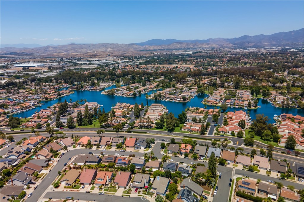 24722 Vía Del Rio Lake Forest, CA 92630 - Photo 42 of 56