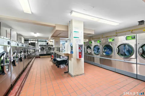 $3,495 | 71 Strawberry Hill Avenue, Unit 305, Stamford, CT 06902