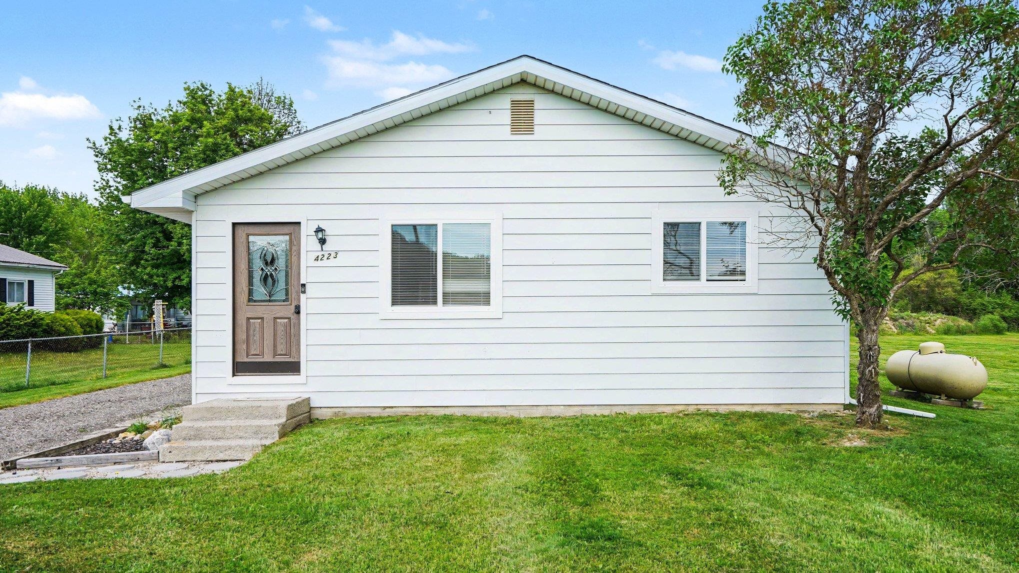 4223 Quanicassee Road Fairgrove, MI 48733 - Photo 3 of 38