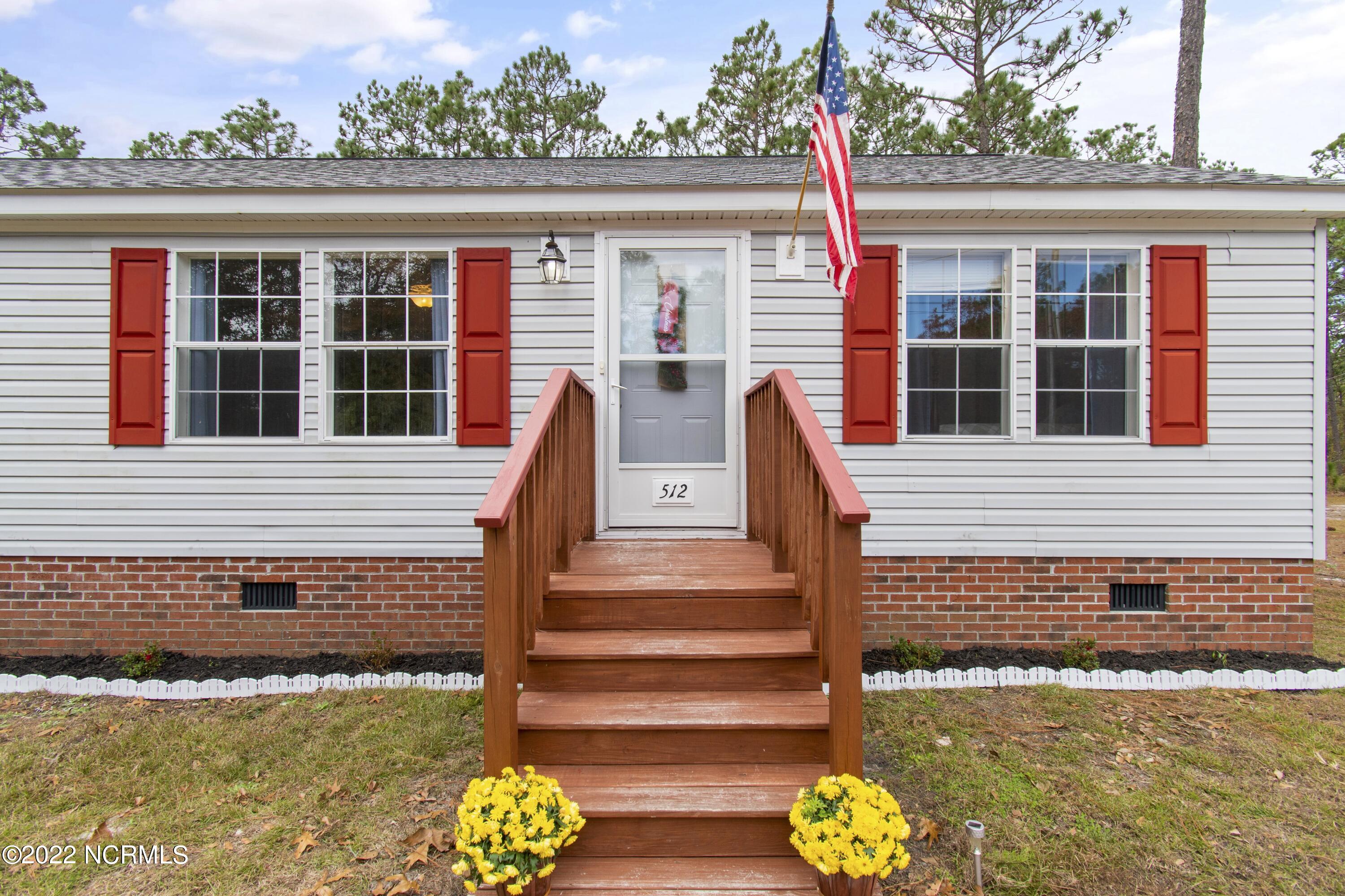 512 Cherokee Road Southport, NC 28461 - Photo 3 of 32 512CherokeeRd - 3