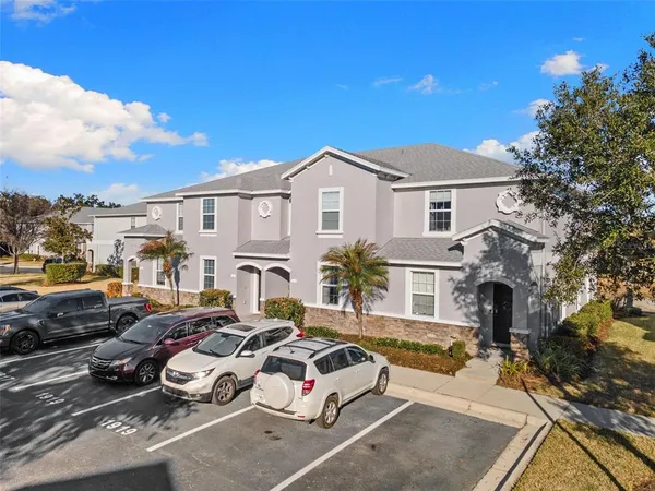 $229,900 | 1919 Greenwood Valley Drive, Plant City, FL 33563