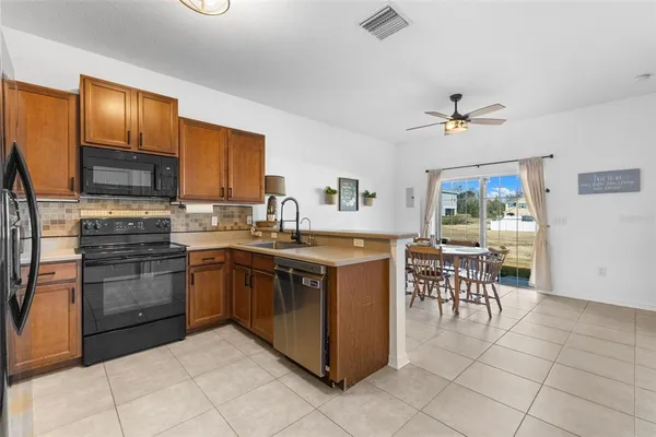 $229,900 | 1919 Greenwood Valley Drive, Plant City, FL 33563