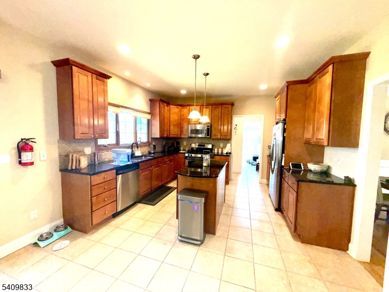 8 Overlook Road Randolph, NJ 07869 - Photo 11 of 14