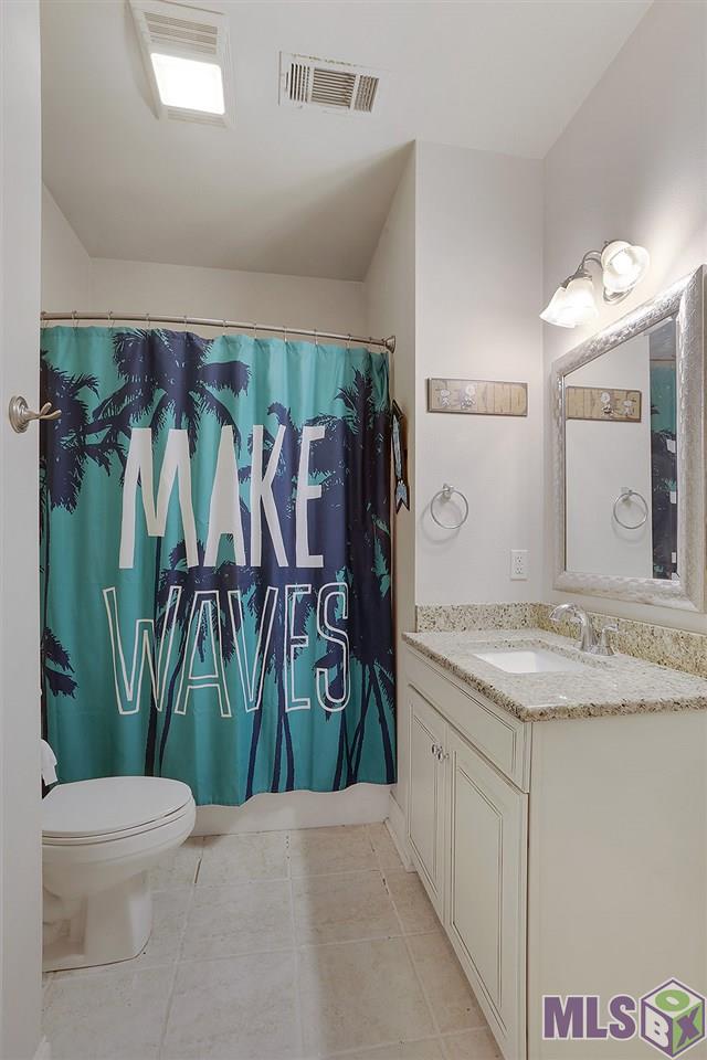 2007 Hunters Trail Drive Baton Rouge, LA 70816 - Photo 11 of 12 Hall Bath