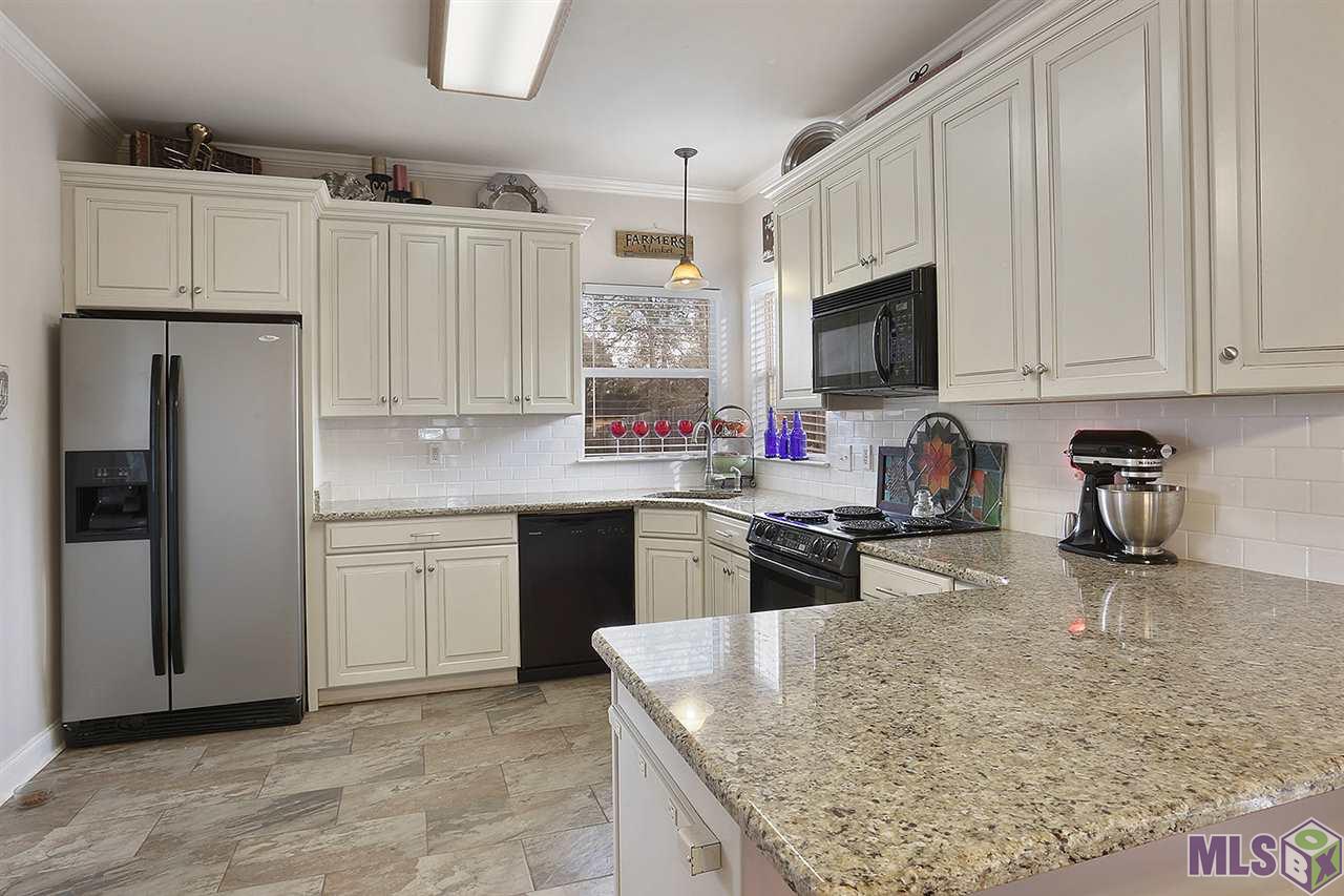 2007 Hunters Trail Drive Baton Rouge, LA 70816 - Photo 5 of 12 Updated Kitchen