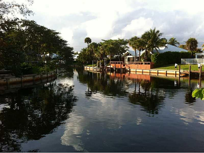 790 Apple Tree Lane Boca Raton, FL 33486 - Photo 4 of 14 Waterfront/Dock/Pier