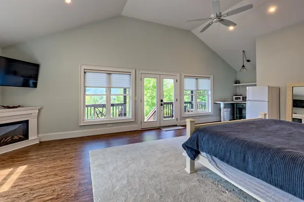 $1,325,000 | 340 Autumn Trail, Franklin, NC 28734