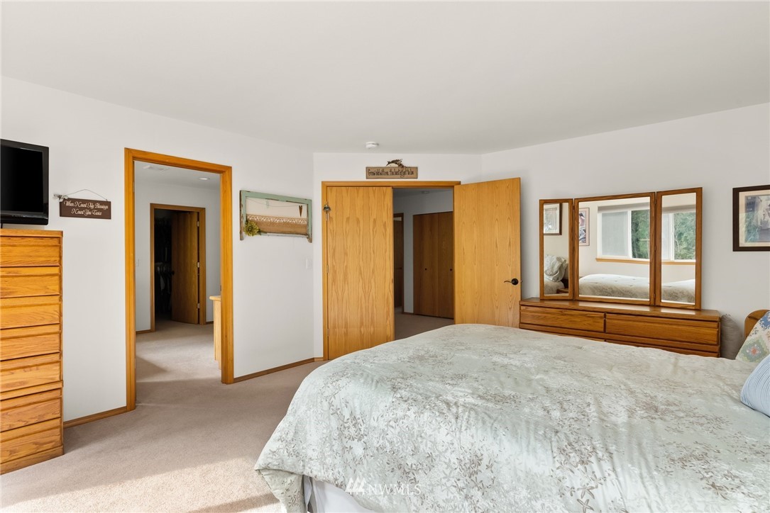 2350 East Phillips Lake Loop Road Shelton, WA 98584 - Photo 19 of 40 Gallery Image 19